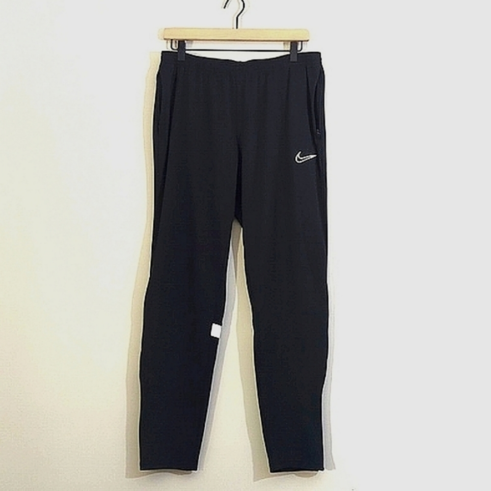 Nike Dri-FIT taper leg soccer sweats, size L